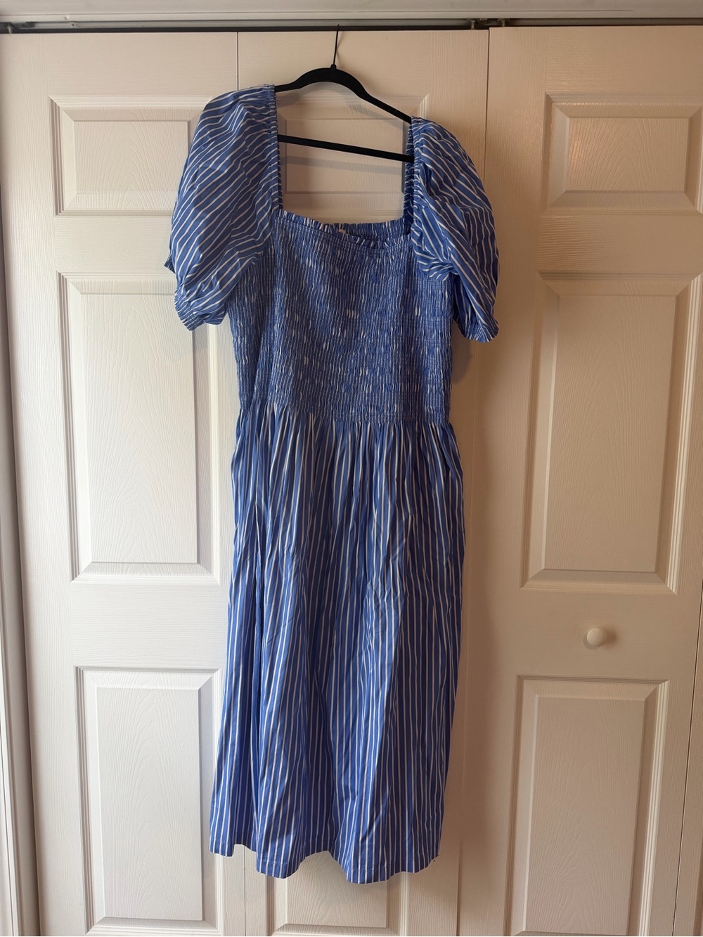 NWOT Madewell Smocked Poplin, Blue Striped Puff-Sleeve Midi Dress